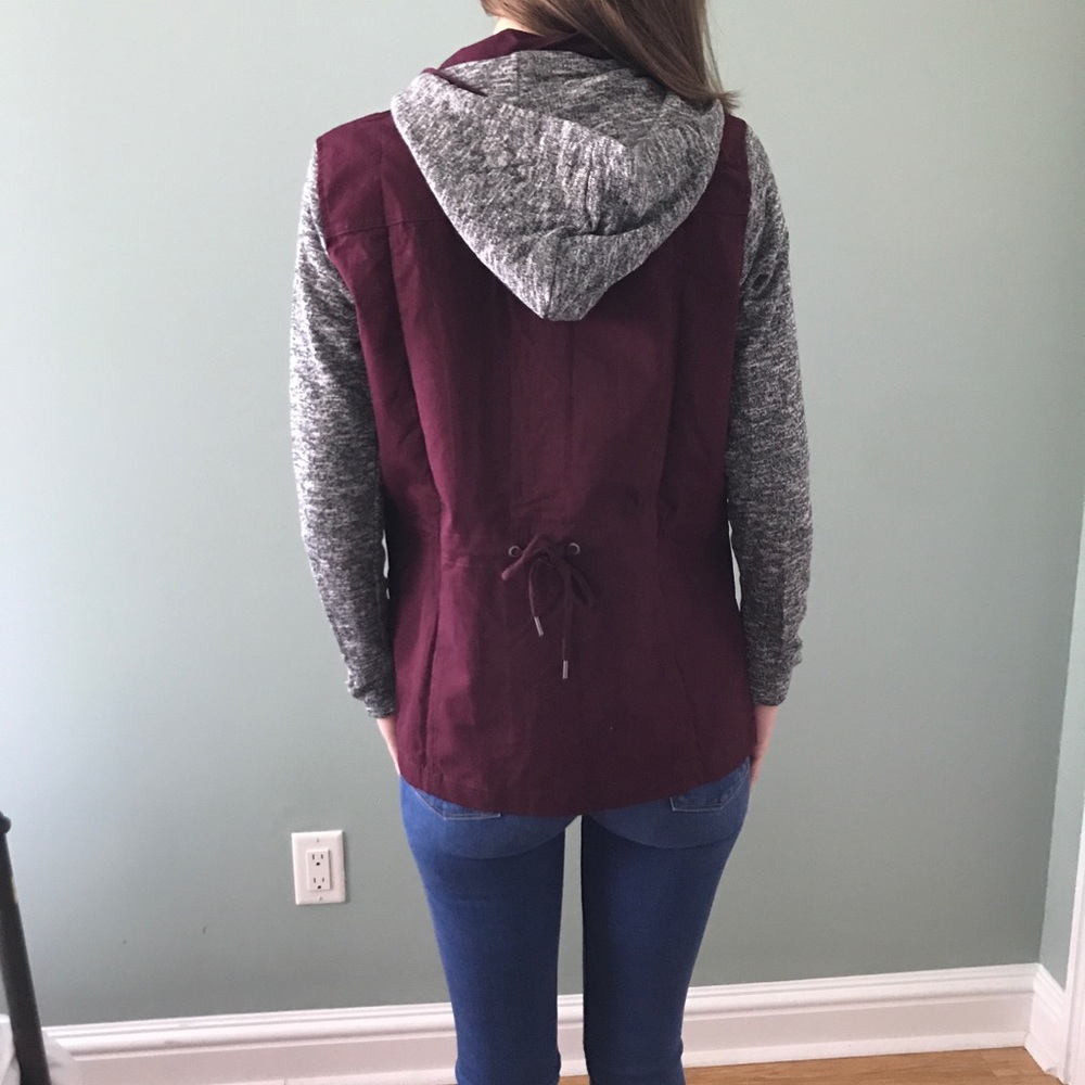Military style cargo vest with sleeves - Picture 2 of 6